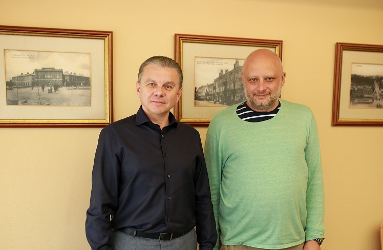 Вінничани читають і досить багато, - мер Вінниці (ФОТО)