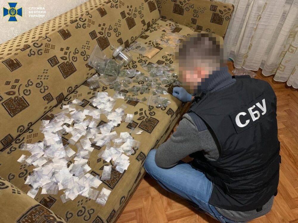 СБУ затримала учасників міжрегіонального угруповання, яке збувало наркотики у 15 областях України