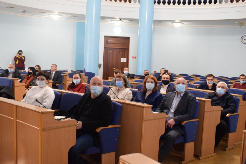 Женіть їх в шию: Голова облради закликав громади жорство реагувати на спроби спекуляцій довкола конкурсів проєктів