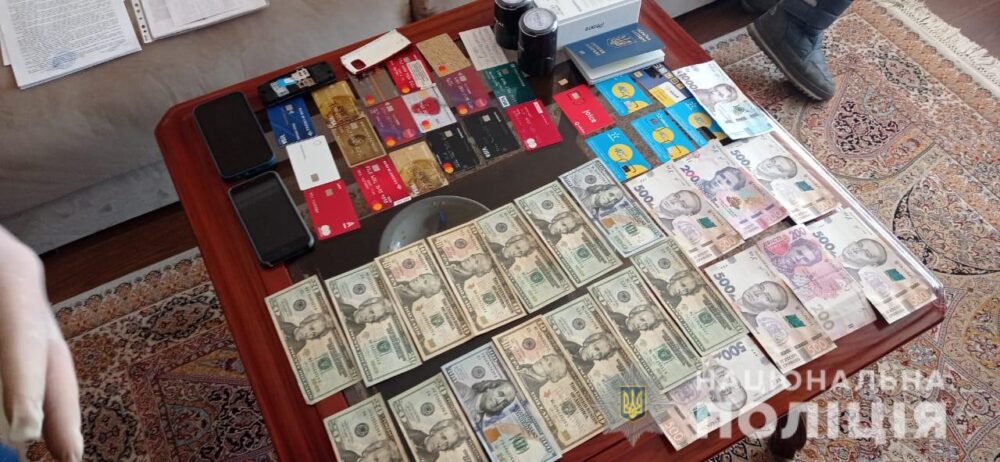 Вінницькі поліцейські викрили схему привласнення бюджетних коштів, які йшли на фінансування криміналітету
