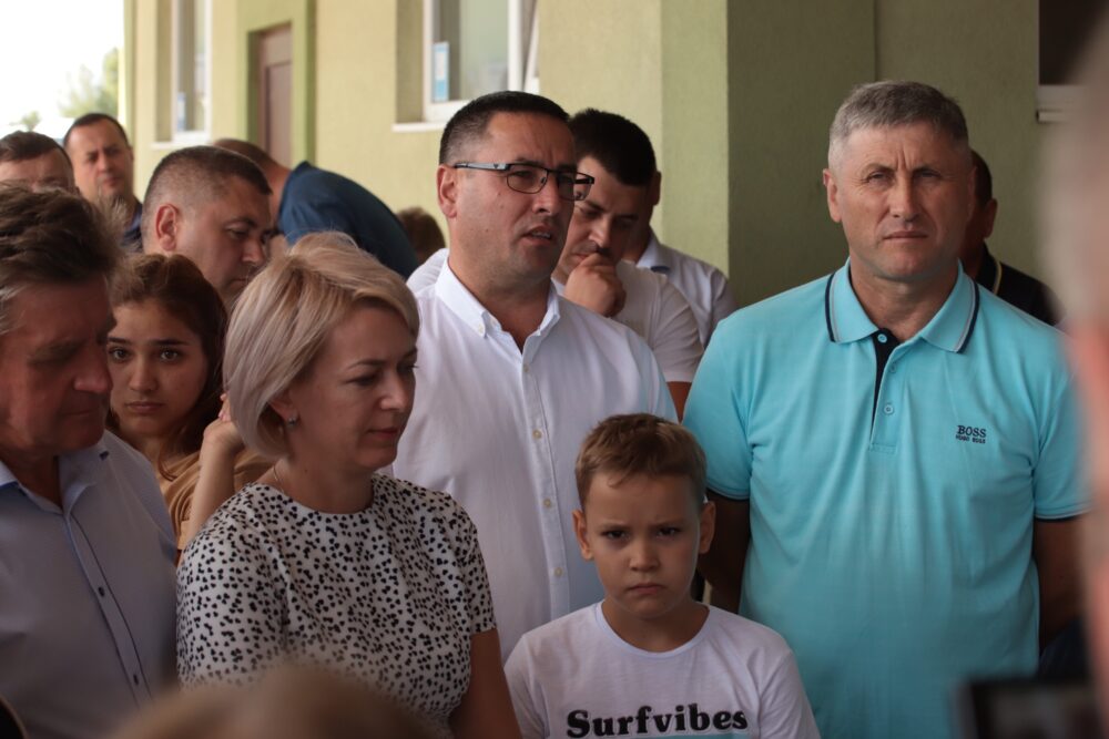 «Влада сьогодні фактично змушує людей до продажу землі!» – Володимир Гройсман на зустрічі з фермерами Шаргородщини