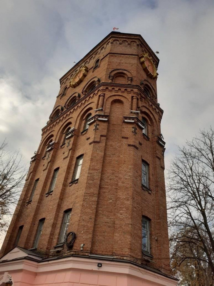 У Вінниці розбирають один з годинників на Вежі Артинова. ФОТО