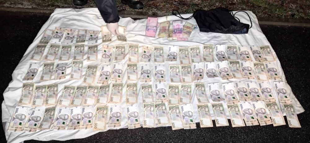 На Вінниччині затримали банду яка викрала з сільгосппідприємства гроші пайовиків