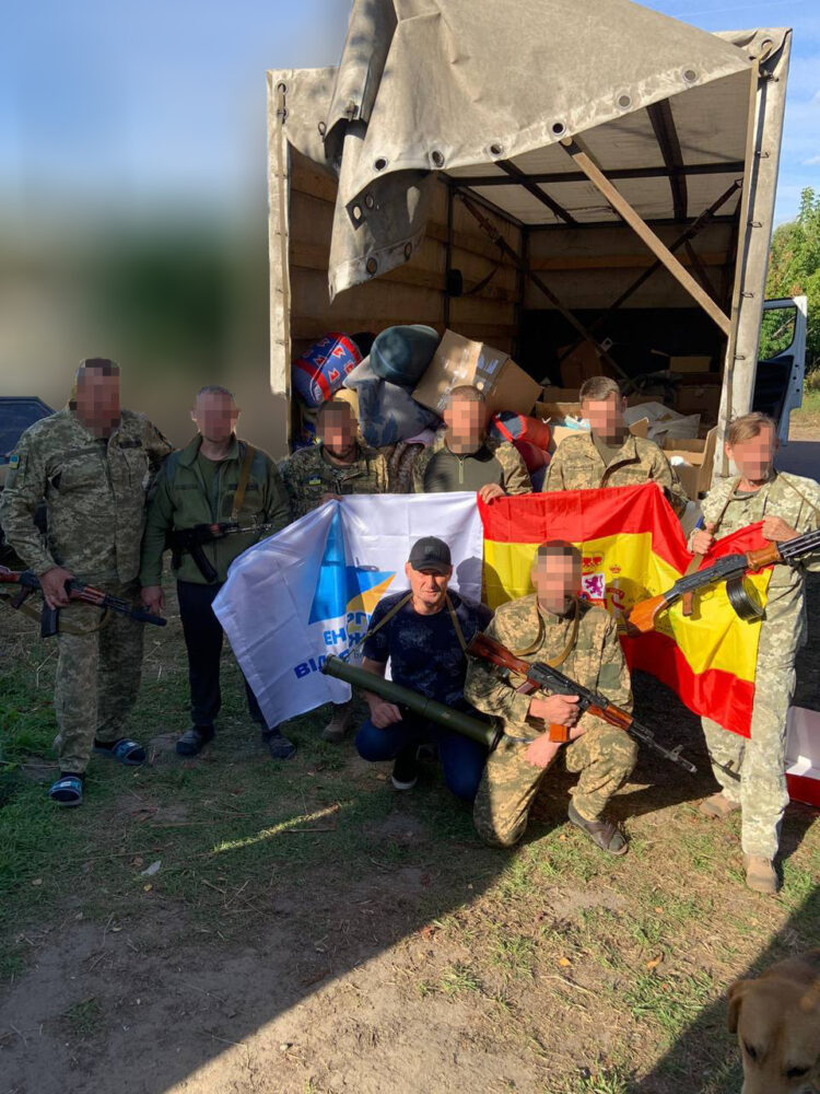 Вінницькі волонтери направили допомогу бійцям на кордоні України