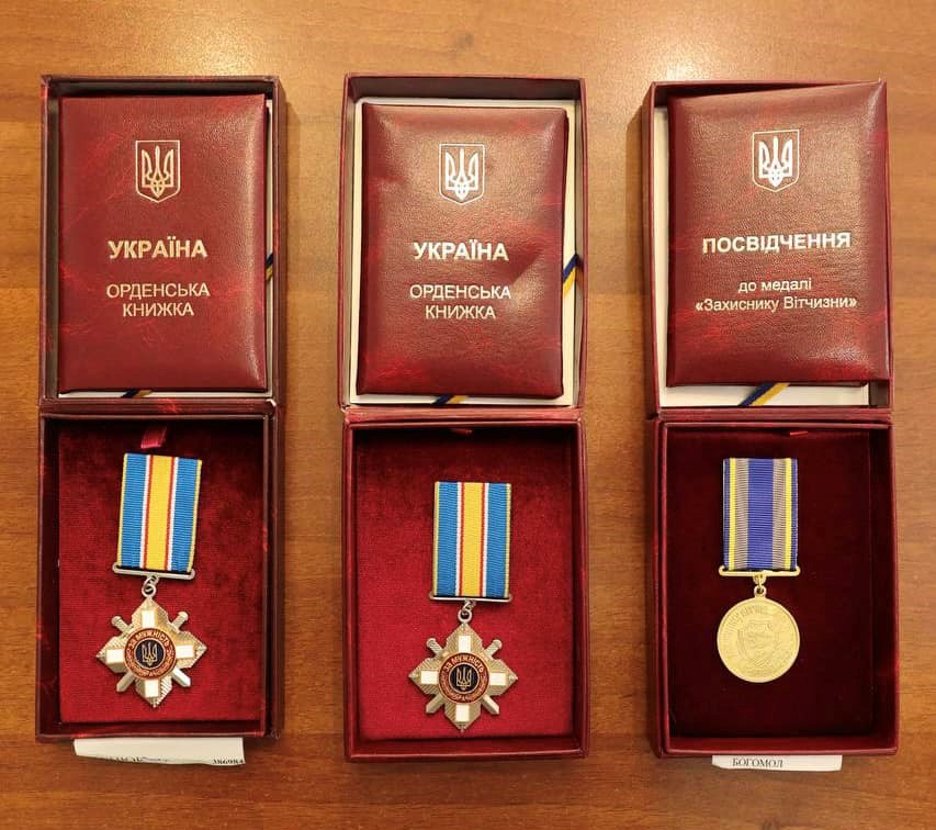 (без назви)