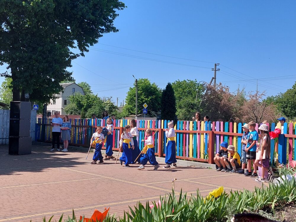 Конкурси, розваги та солодощами: у Турбові на Вінниччині відзначили День захисту дітей