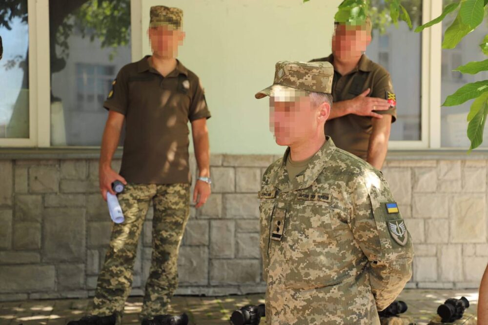 Міжрегіональний координаційний гуманітарний штаб передав на фронт 30 унікальних тепловізорів