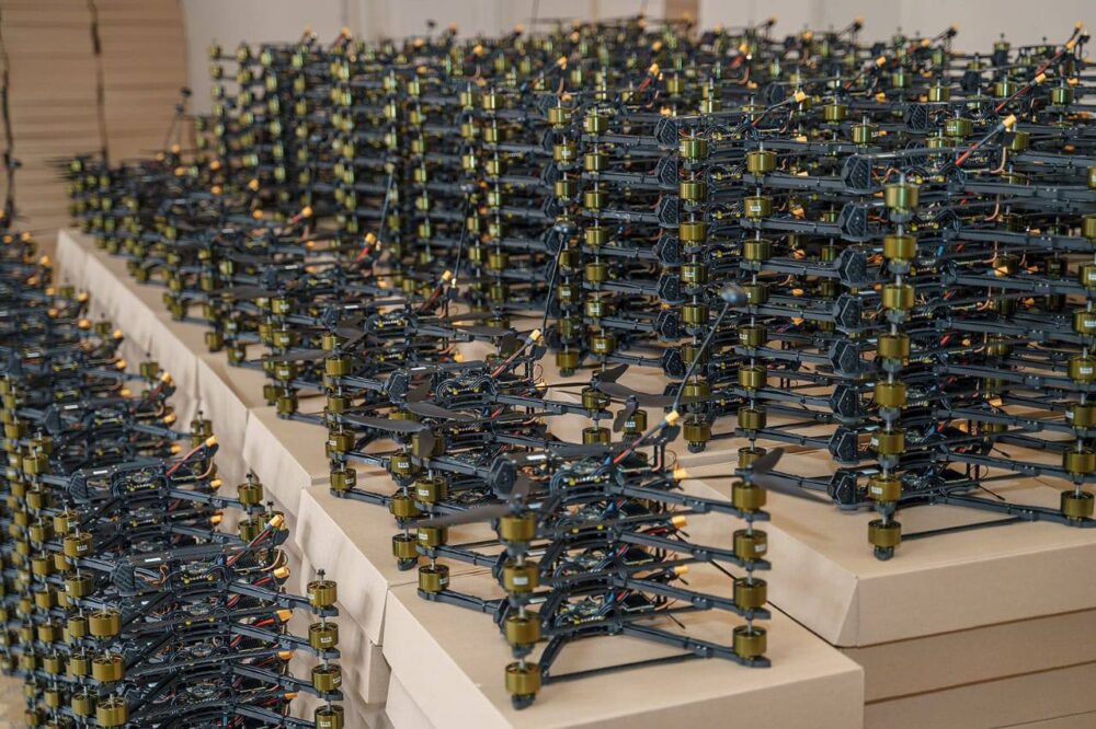 4000 FPV-дронів, півсотні автомобілів, РЕБи. Міжрегіональний координаційний гуманітарний штаб відзвітував про допомогу військовим за половину 2025 року